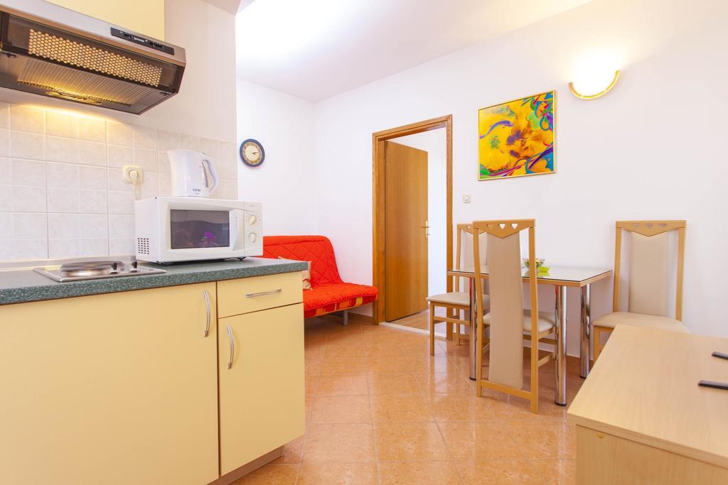 Apartments Villa Jukic มาคาร์สกา ห้อง รูปภาพ
