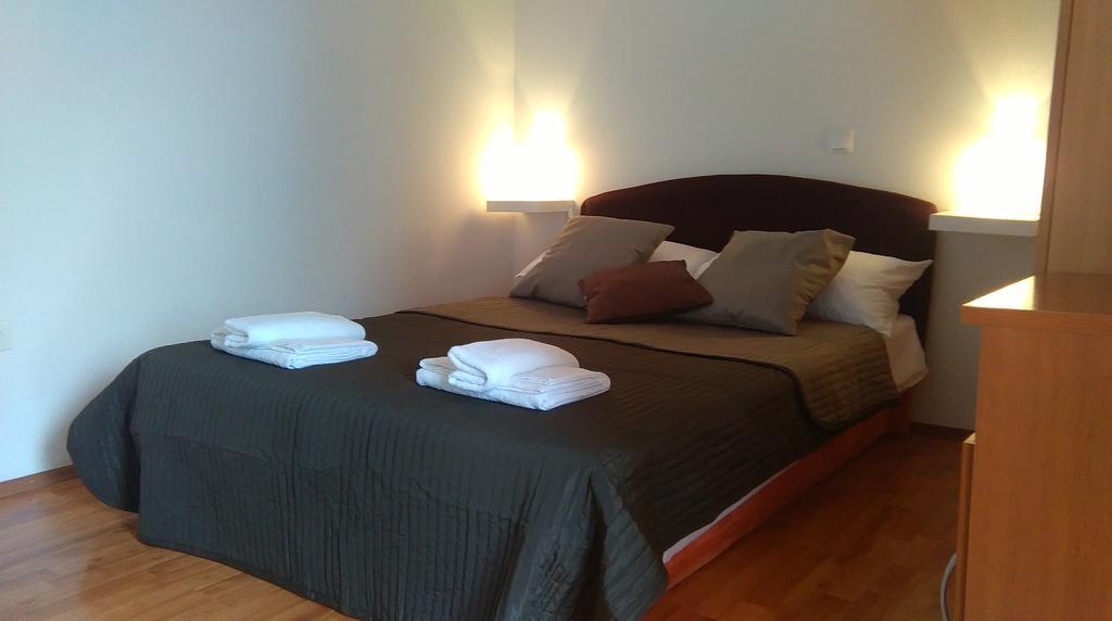 Apartments Villa Jukic มาคาร์สกา ภายนอก รูปภาพ